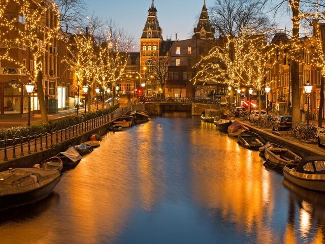 Paris & Disneyland & Brüksel ve Amsterdam Turu